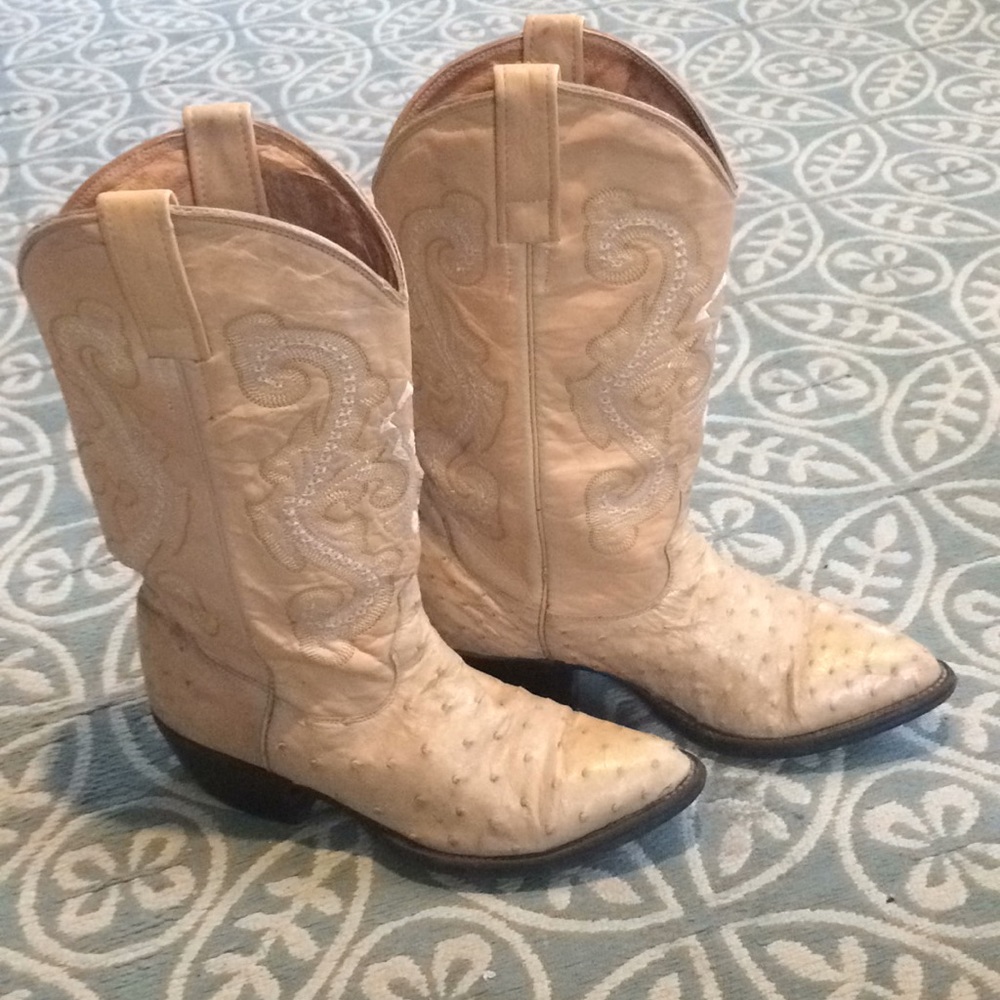Boots - Picture 2 of 4